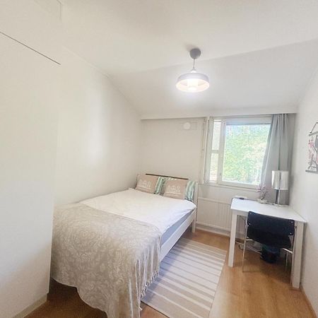 Private Rooms Near Metro, Free Parking,Direct Bus From Airport Хельсинки Экстерьер фото
