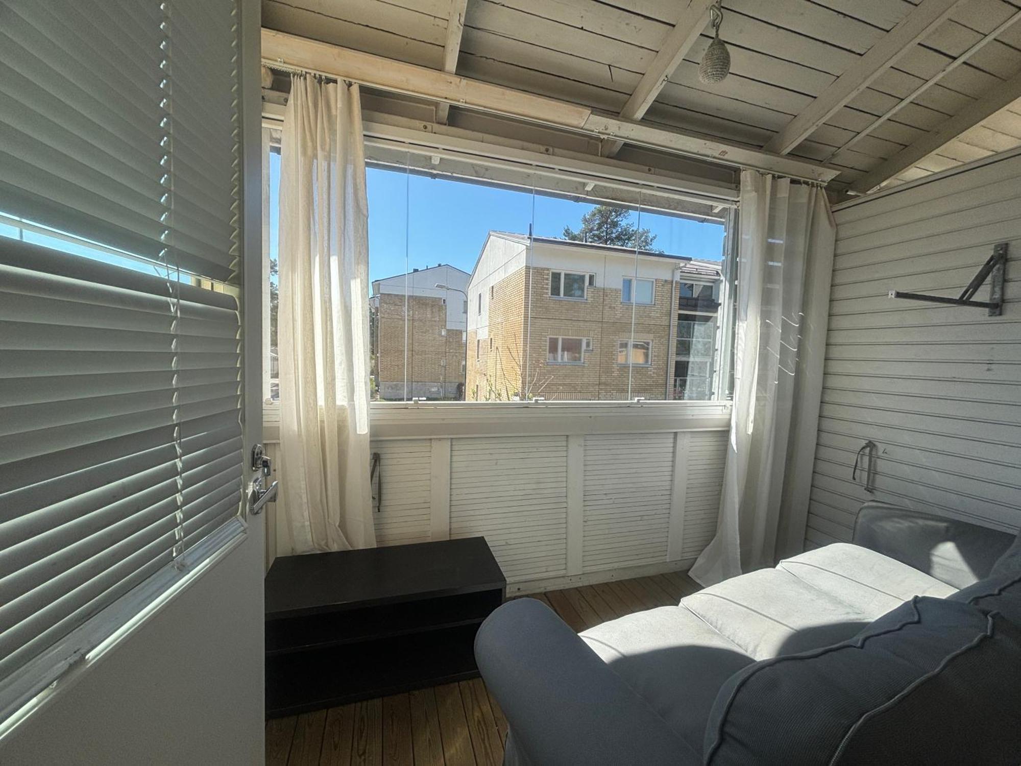 Private Rooms Near Metro, Free Parking,Direct Bus From Airport Хельсинки Экстерьер фото